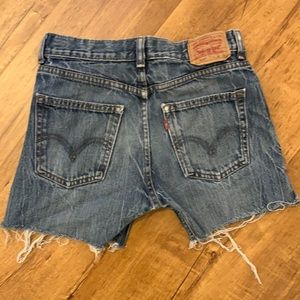 Levi’s 514 custom cut-off blue Jean shorts